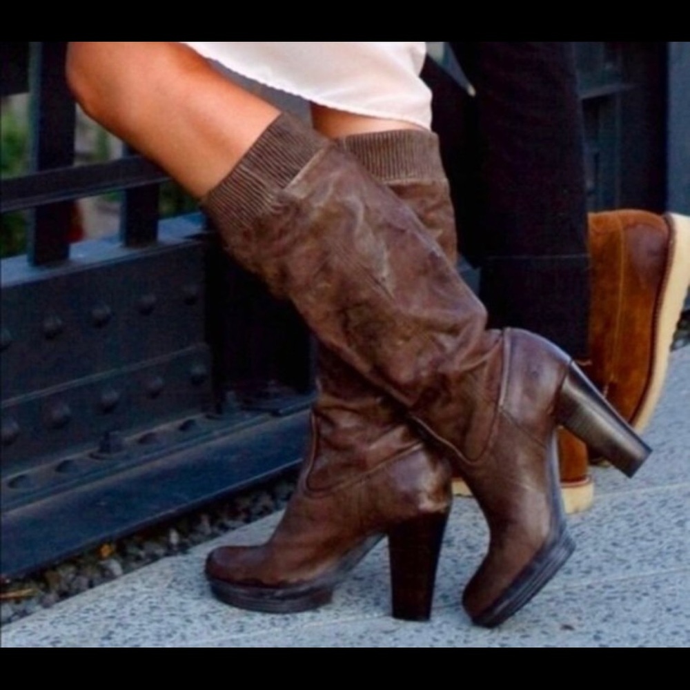 Frye - Mimi Scrunch Boot - Size 8 - Genuine Leather - Sold Out